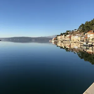 https://apartment-novigrad-holiday.hotelinzadar.com